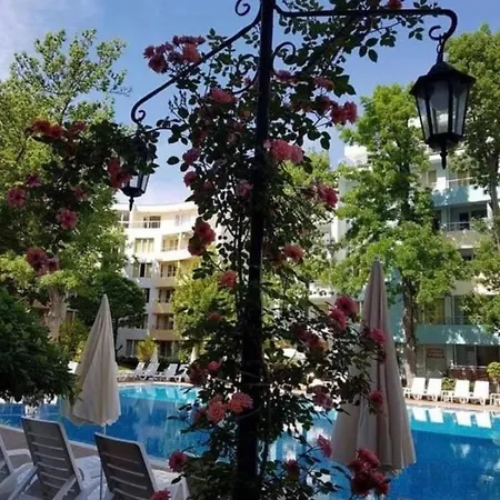 Remarkable Yassen 1-Bed Apartment Апартамент
